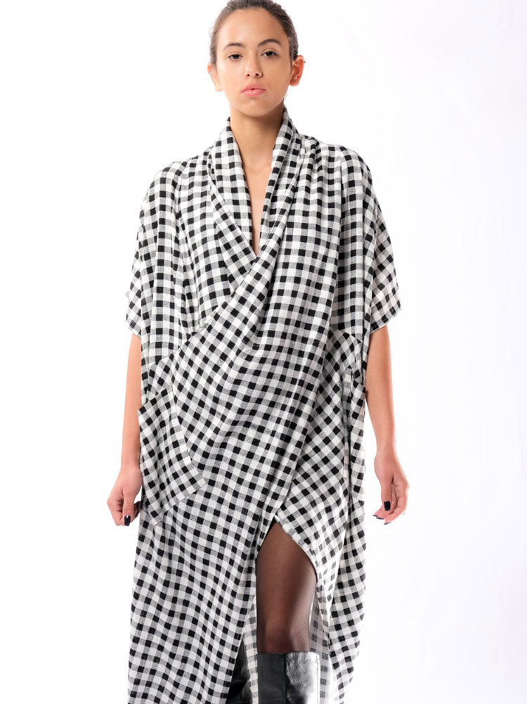 Black and best sale white kimono dress